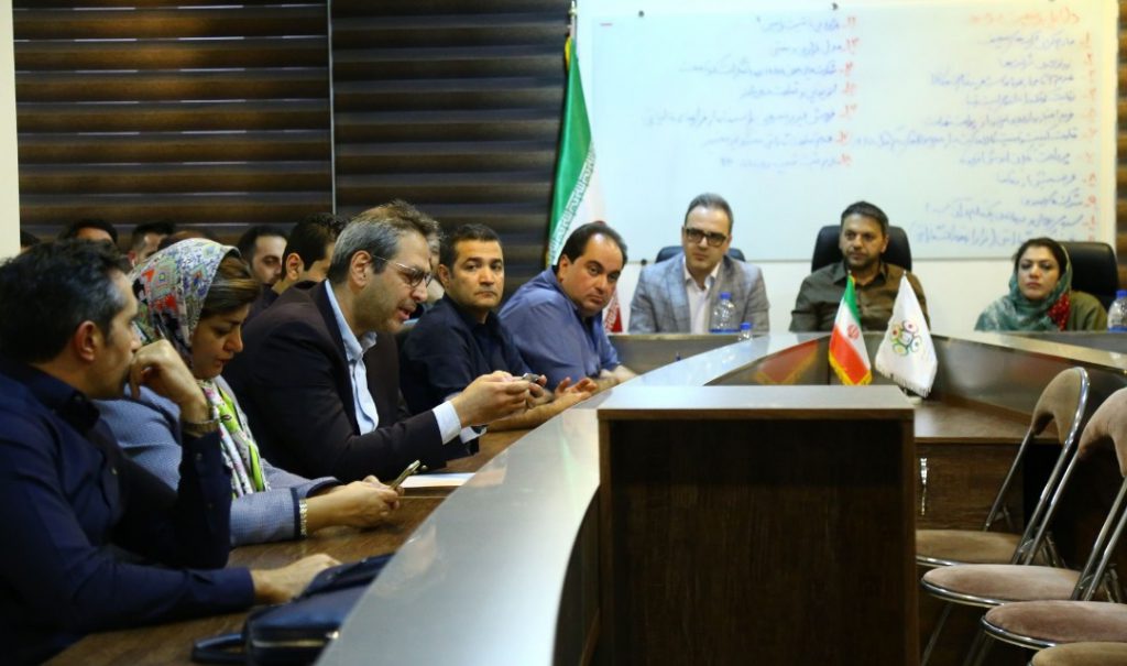 ۷۰۰۲_۸۱۷ ۷۰۰۲_۸۱۷